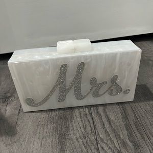 MRS acrylic clutch